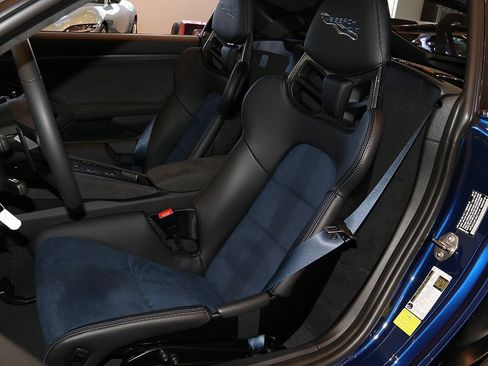 Used 2024 Porsche 718 Cayman GT4 RS image 5