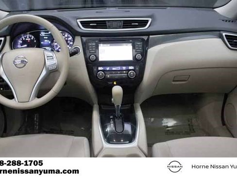 Used 2015 Nissan Rogue SL w/ SL Premium Package image 12