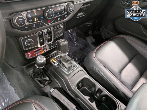 Used 2024 Jeep Gladiator Rubicon w/ Convenience Group image 15