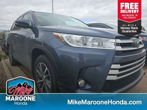 Used 2019 Toyota Highlander XLE w/ Carpet Mat Package (TMS) AWD/4WD image 1