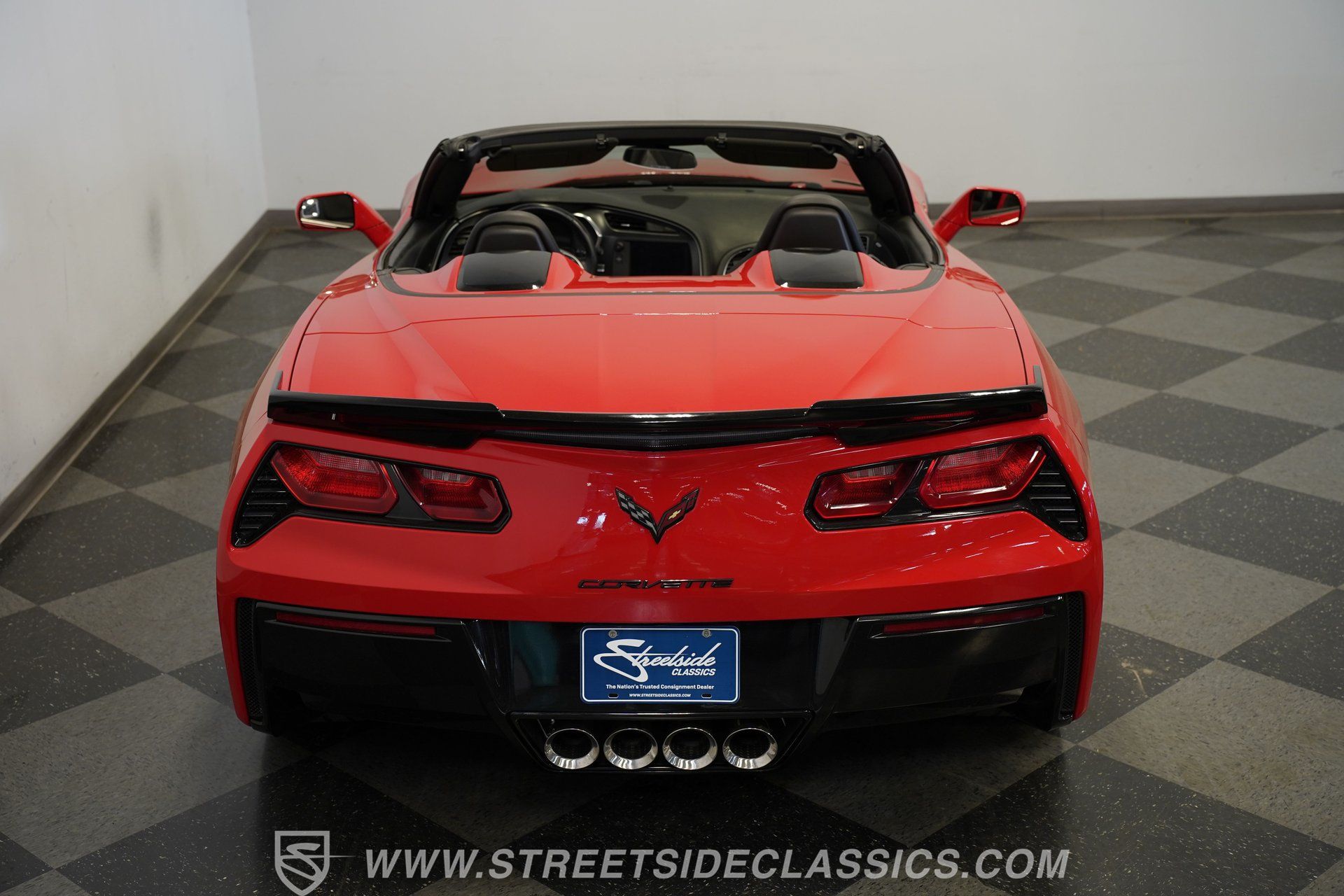 Used 2019 Chevrolet Corvette Stingray Convertible w/ Carbon Flash Badge Package RWD image 33