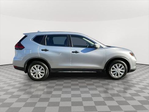 Used 2020 Nissan Rogue S image 7