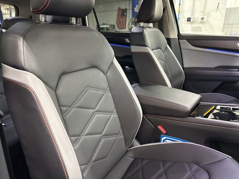 Certified 2025 Volkswagen Atlas Peak Edition SE image 42