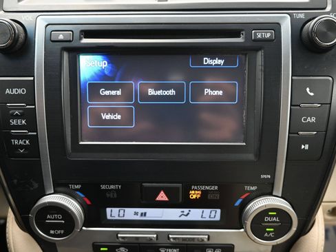 Used 2014 Toyota Camry XLE w/ Leather Package FWD image 15