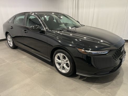 Used 2025 Honda Accord LX image 3