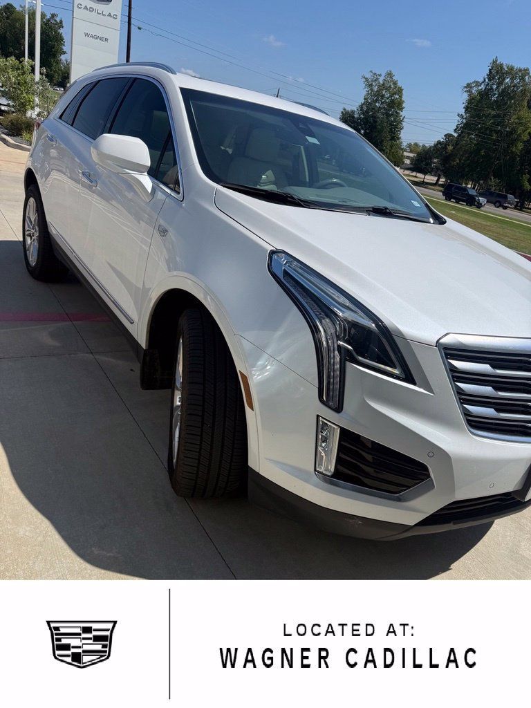 Used 2017 Cadillac XT5 Luxury w/ Driver Awareness Package FWD image 1