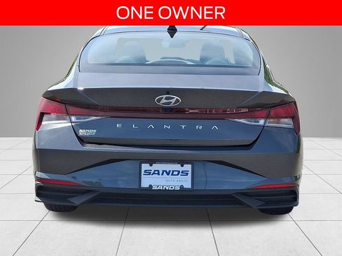 Used 2023 Hyundai Elantra SEL w/ Convenience Package FWD image 5