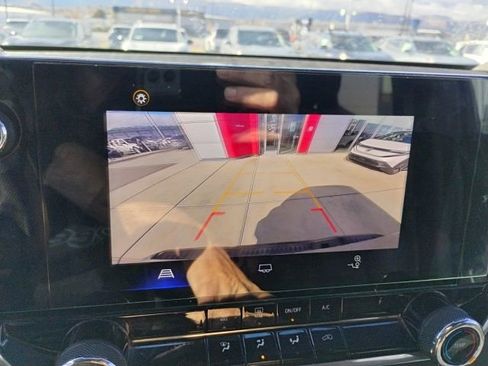 Used 2024 Chevrolet Colorado Trail Boss w/ Advanced Trailering Package image 18