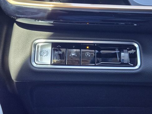 New 2026 Buick Envision Avenir image 25