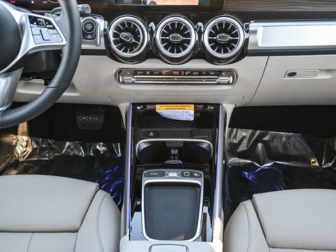 New 2026 Mercedes-Benz GLB 250 image 23