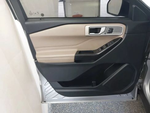 Used 2020 Ford Explorer Limited AWD/4WD image 8