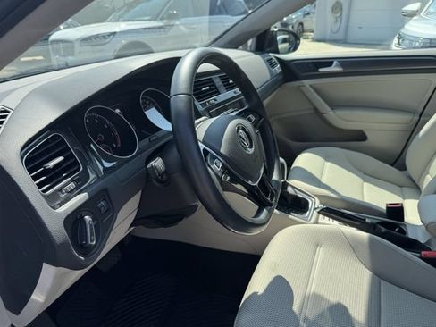 Used 2019 Volkswagen Golf S FWD image 23