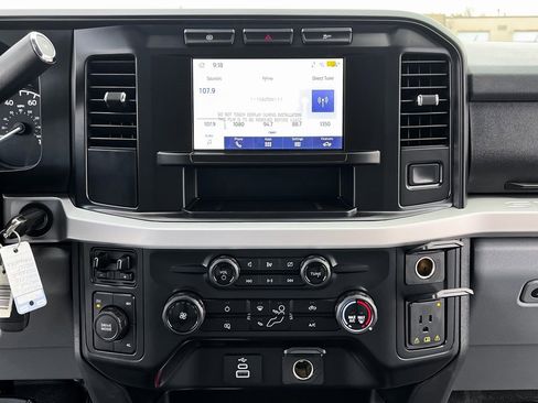 Used 2024 Ford F550 4x4 SuperCab Super Duty image 20
