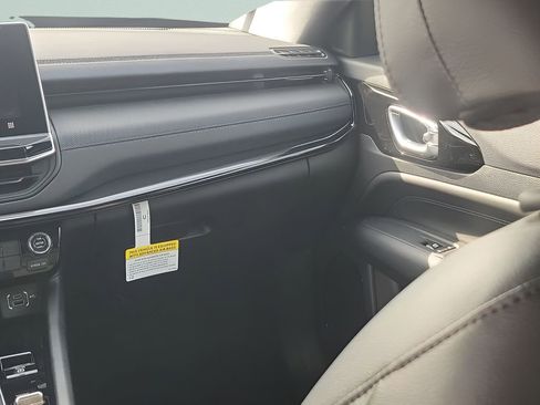 New 2026 Jeep Compass Latitude AWD/4WD image 26