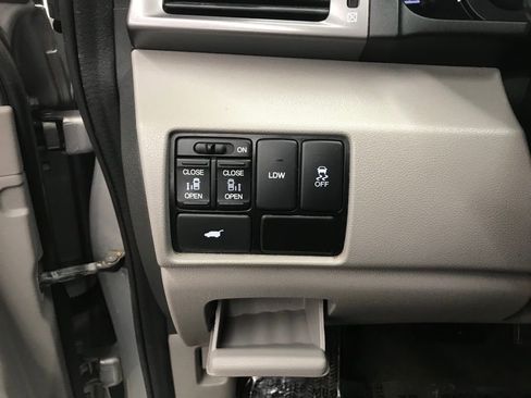 Used 2015 Honda Odyssey EX-L image 25