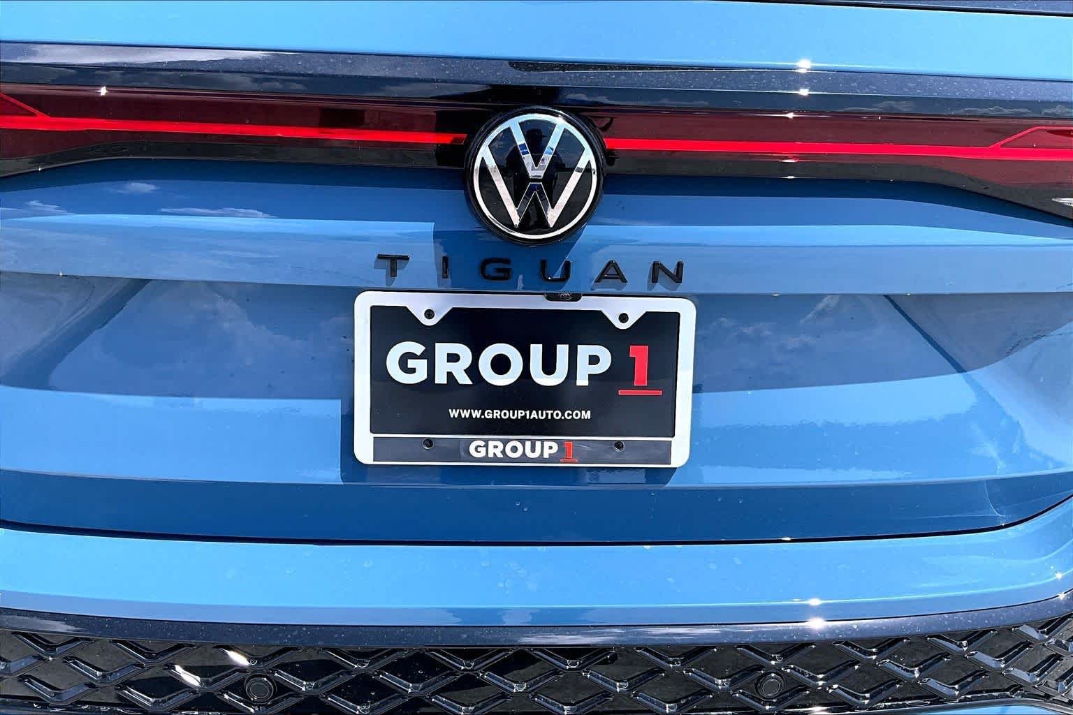 New 2026 Volkswagen Tiguan SE R-Line FWD image 15