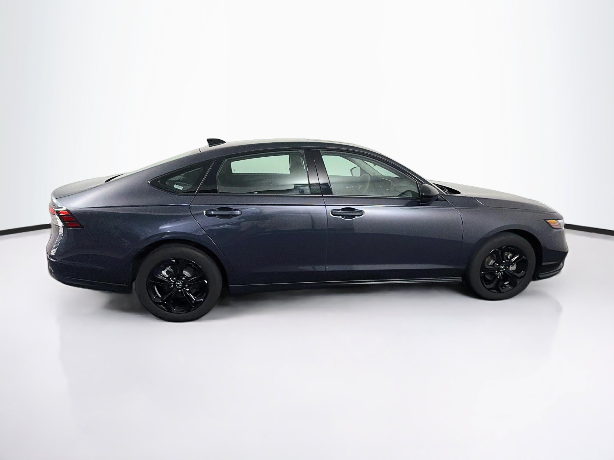 Used 2025 Honda Accord SE image 10