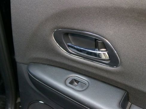 Used 2022 Honda HR-V EX image 13