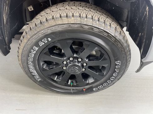 New 2026 RAM 2500 Laramie AWD/4WD image 11