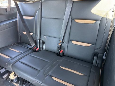 Used 2021 GMC Yukon XL AT4 w/ AT4 Premium Package image 17