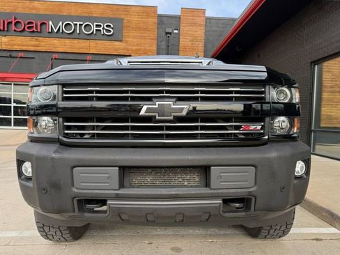 Used 2019 Chevrolet Silverado 2500 LTZ w/ Duramax Plus Package image 7