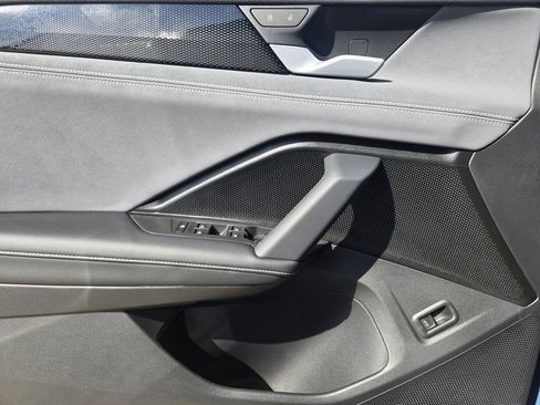 New 2026 Volkswagen Tiguan SE FWD image 22