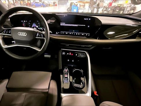 Used 2025 Audi Q5 Premium Plus image 14