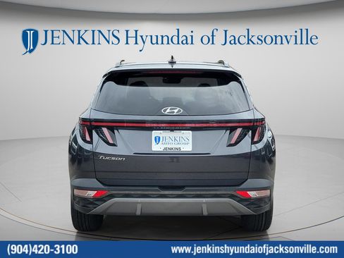 Certified 2023 Hyundai Tucson Limited w/ Cargo Package FWD image 4