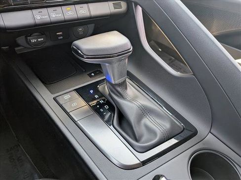 Used 2025 Hyundai Elantra Sport FWD image 18