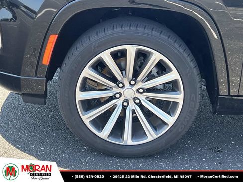 Used 2023 Jeep Grand Wagoneer Series II AWD/4WD image 9