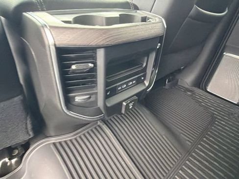 New 2026 RAM 2500 Laramie AWD/4WD image 19