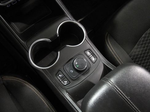 Used 2018 GMC Terrain SLE w/ Driver Convenience Package image 14