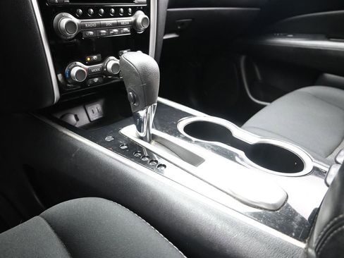 Used 2019 Nissan Pathfinder S FWD image 15