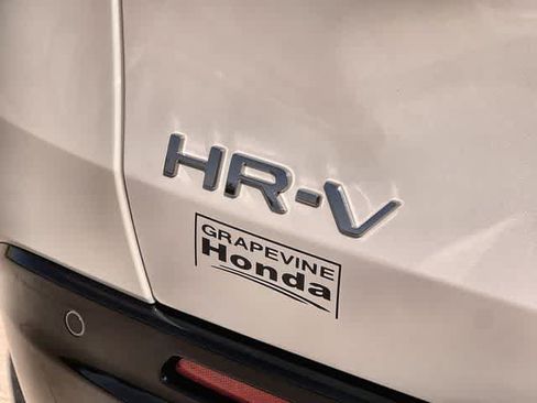 Used 2026 Honda HR-V EX-L image 8