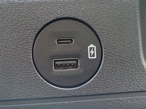 Used 2021 Ford E-350 and Econoline 350 Super Duty w/ Power Windows & Locks Group image 24