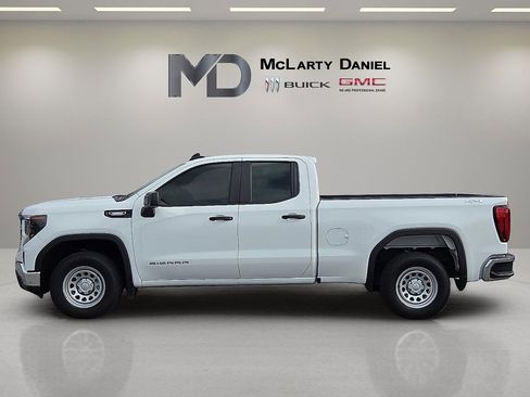 Used 2025 GMC Sierra 1500 Pro w/ Trailering Package image 3