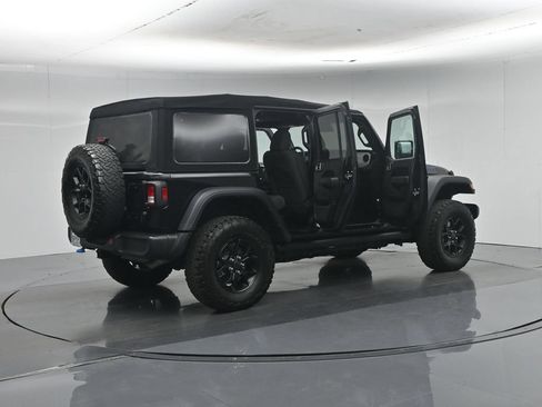 Used 2024 Jeep Wrangler Unlimited AWD/4WD image 6