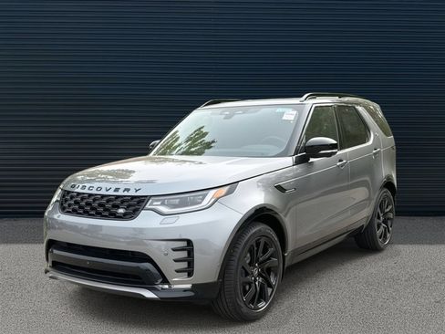 Certified 2025 Land Rover Discovery Dynamic SE AWD/4WD image 1