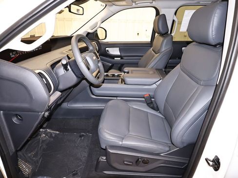 New 2026 Ford Expedition Active image 11