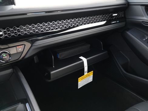 Used 2025 Honda Accord Sport image 29