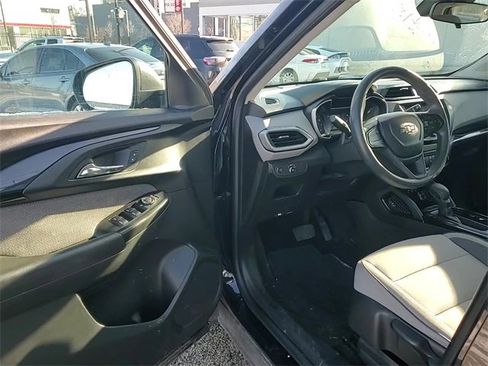 Used 2021 Chevrolet TrailBlazer LS image 9