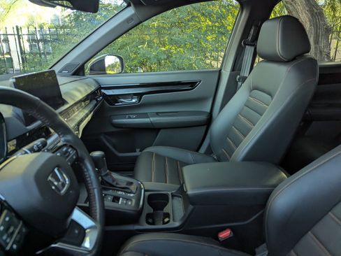 Used 2023 Honda CR-V Sport Touring image 8