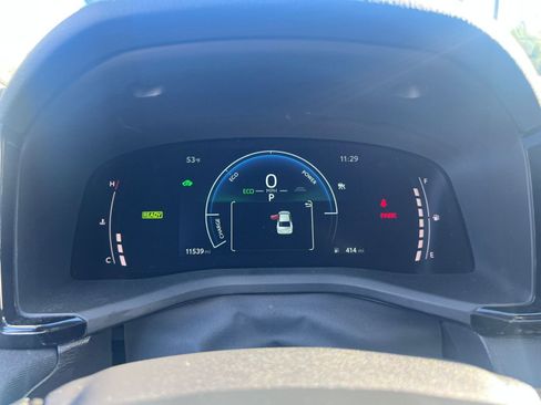 Used 2025 Toyota Camry LE image 40