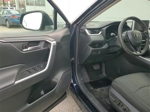 Used 2023 Toyota RAV4 XLE image 9