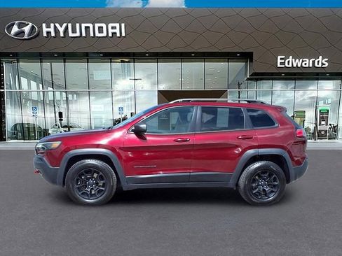 Used 2019 Jeep Cherokee Trailhawk w/ Cold Weather Group AWD/4WD image 3
