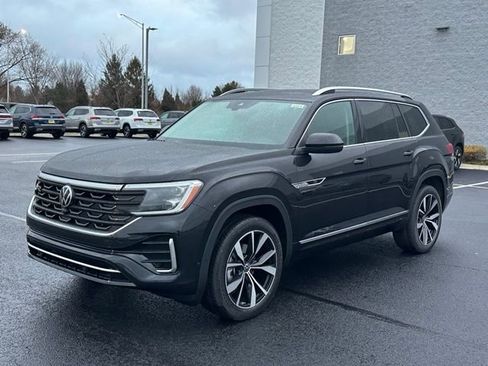 New 2026 Volkswagen Atlas SEL Premium R-Line image 3