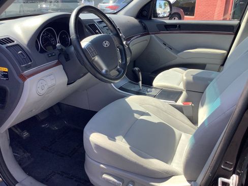 Used 2010 Hyundai Veracruz GLS image 11