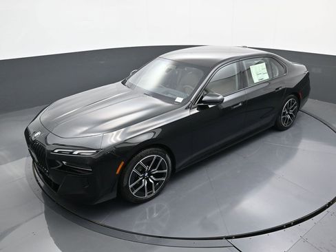 New 2026 BMW 740i xDrive image 41