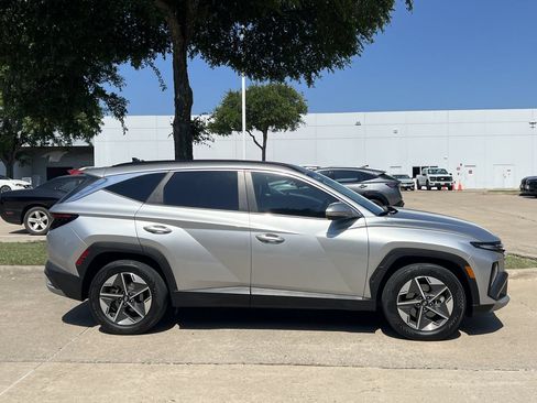 Used 2025 Hyundai Tucson SEL FWD image 3
