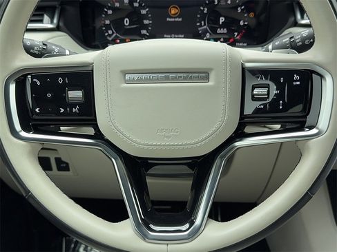 Used 2023 Land Rover Range Rover Velar R-Dynamic S image 19